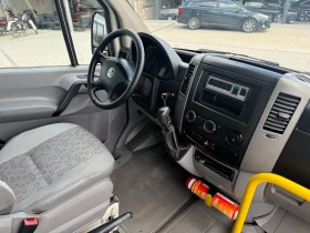 VW Crafter 2.5TDI 9-местен + Рампа Климатроник , снимка 9