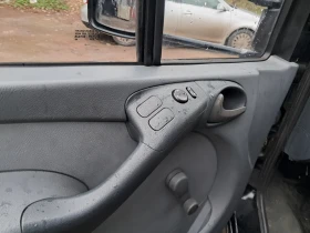 Mercedes-Benz 313 313, снимка 13