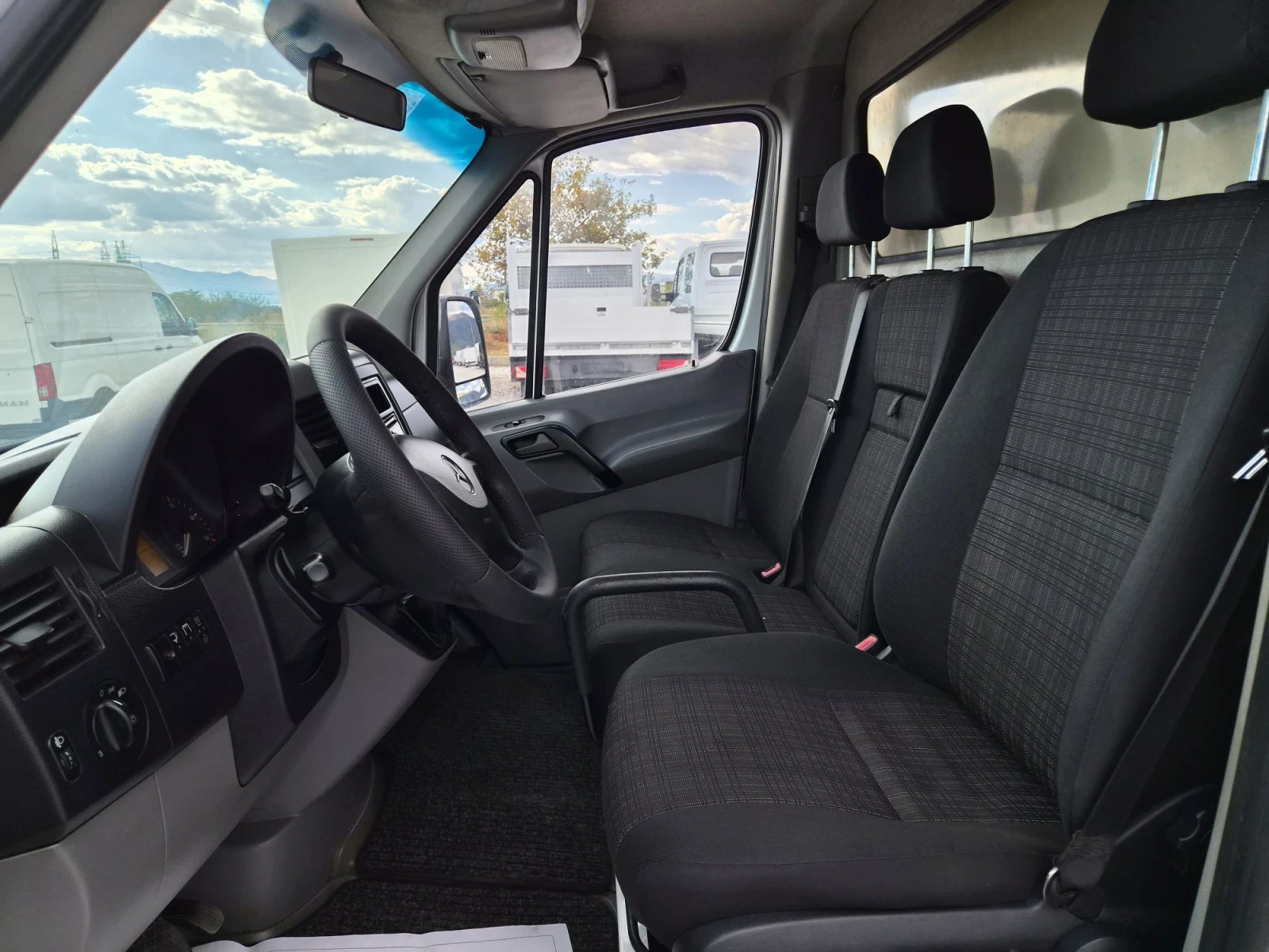 Mercedes-Benz Sprinter 316 CDI * Автомат * Клима * Падащ борд, снимка 9 - Бусове и автобуси - 56106755