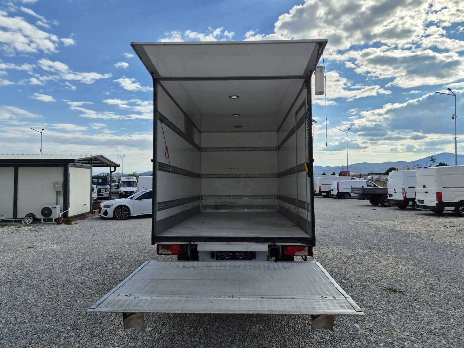 Mercedes-Benz Sprinter 316 CDI * Автомат * Клима * Падащ борд, снимка 13 - Бусове и автобуси - 56106755