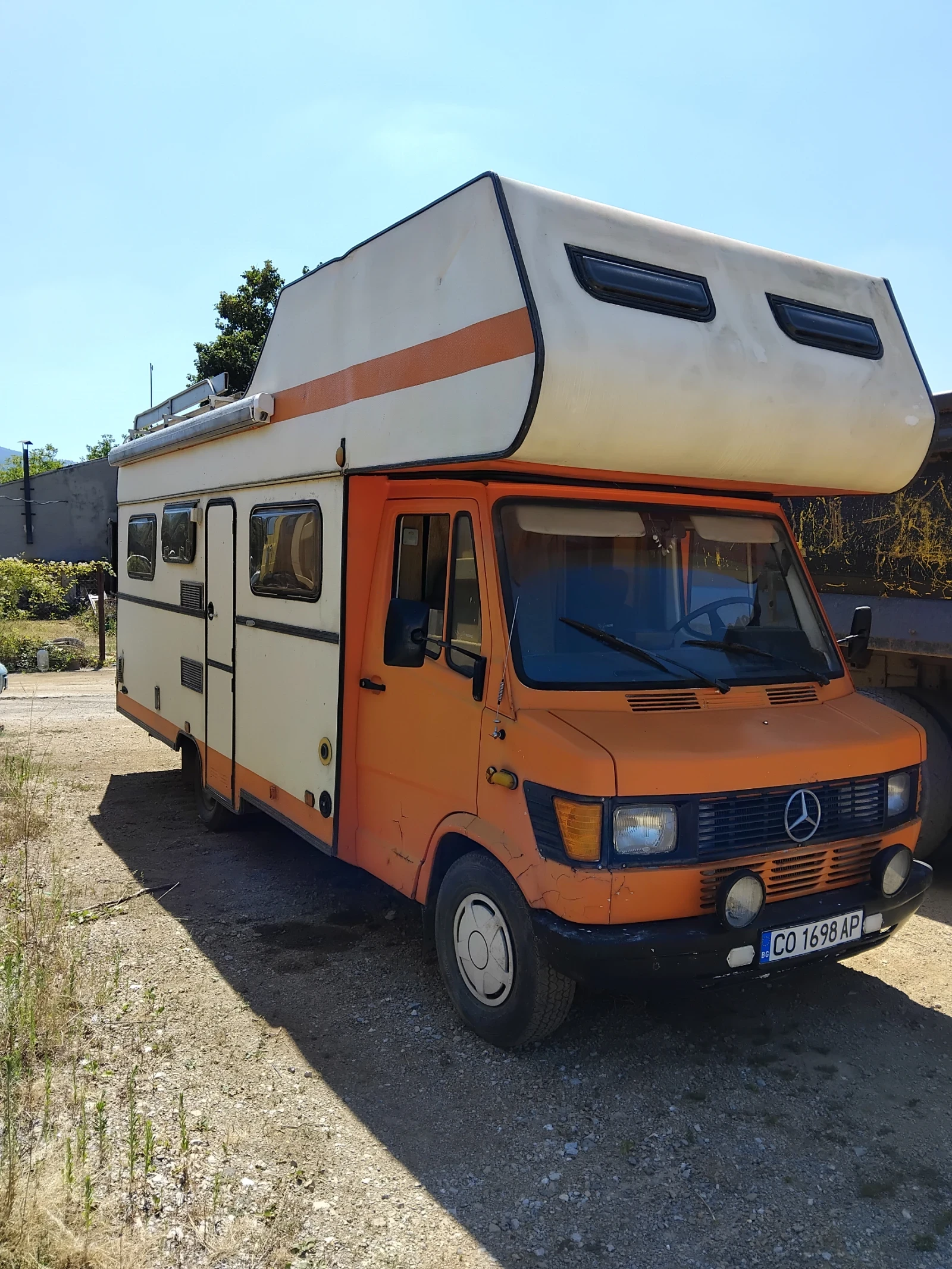 Кемпер Mercedes-Benz 208
