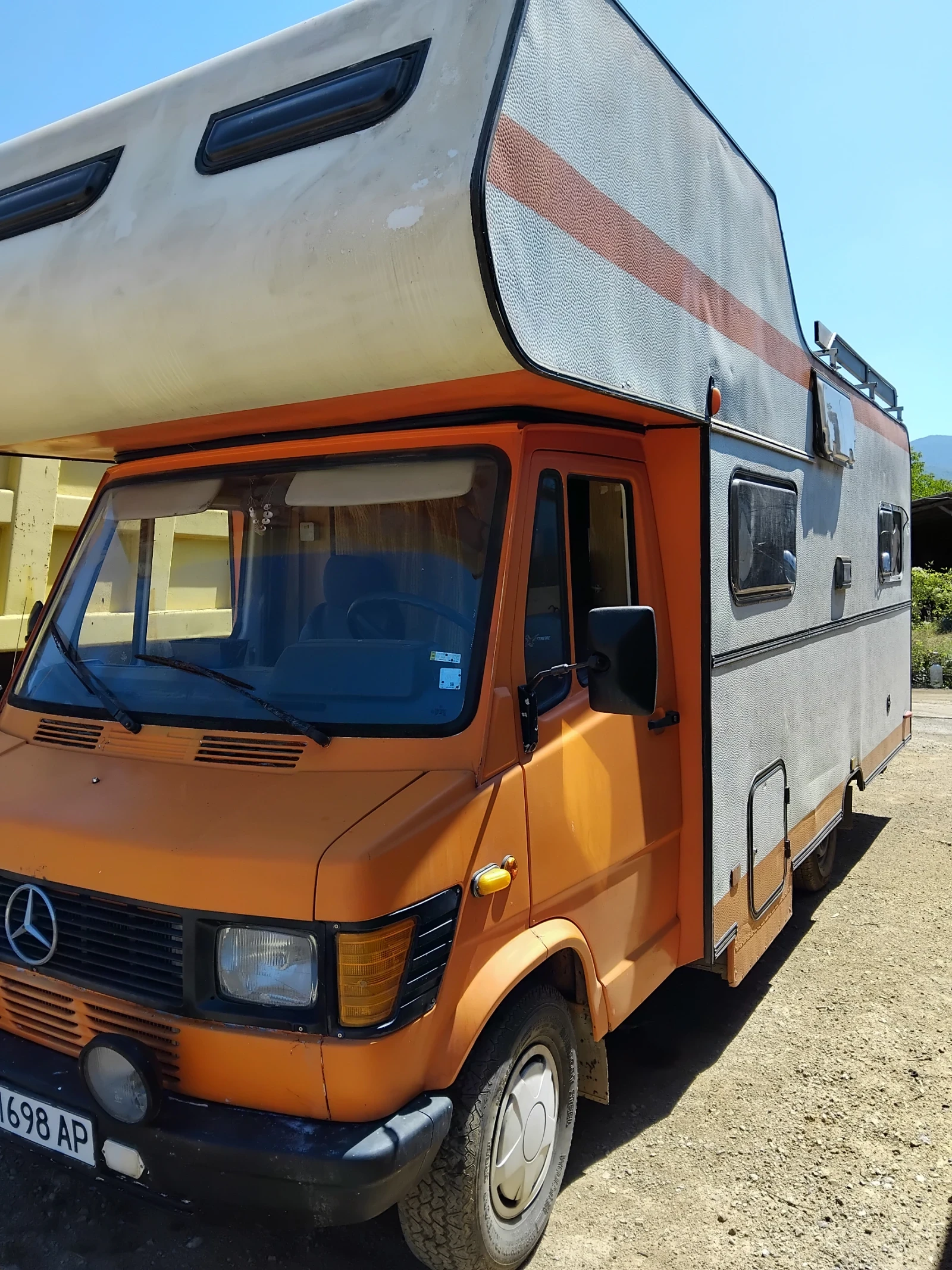 Кемпер Mercedes-Benz 208, снимка 2 - Каравани и кемпери - 55640448