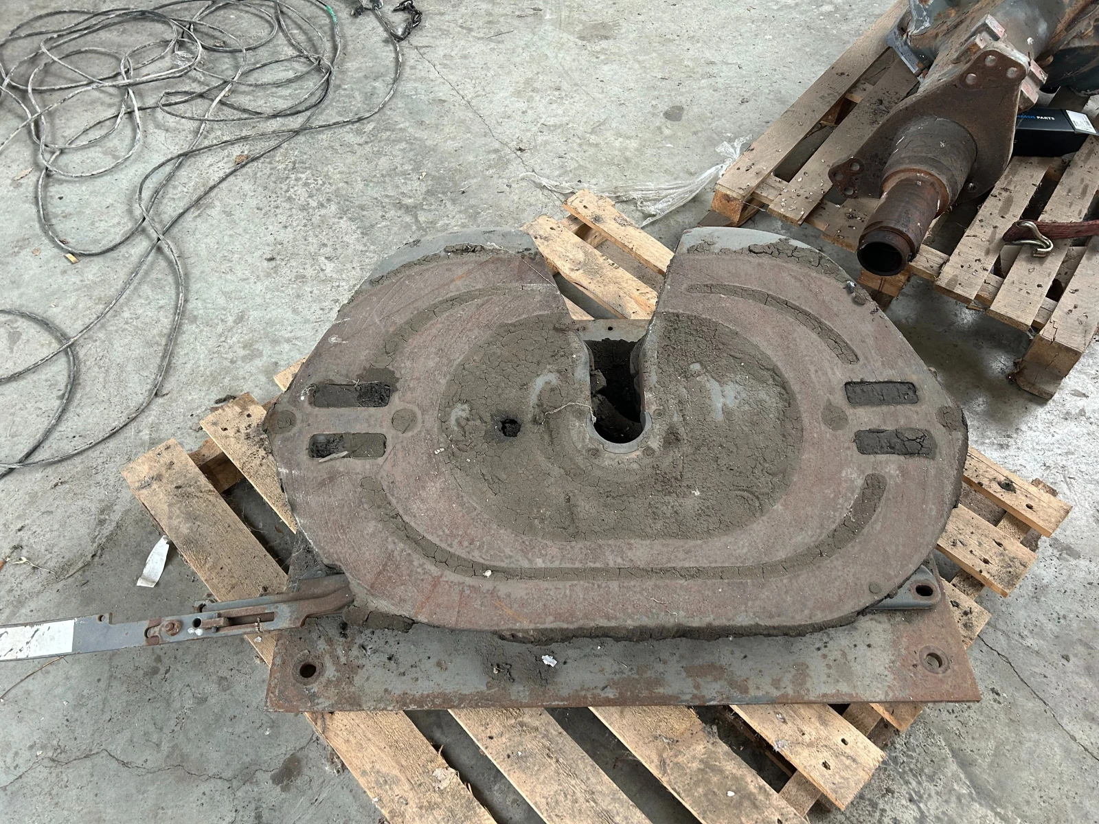 ЛАФЕТ ЗА ДАФ ХФ 105, снимка 2 - Части - 53951435