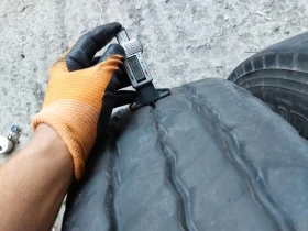 Гуми Всесезонни 235/75R17.5, снимка 4