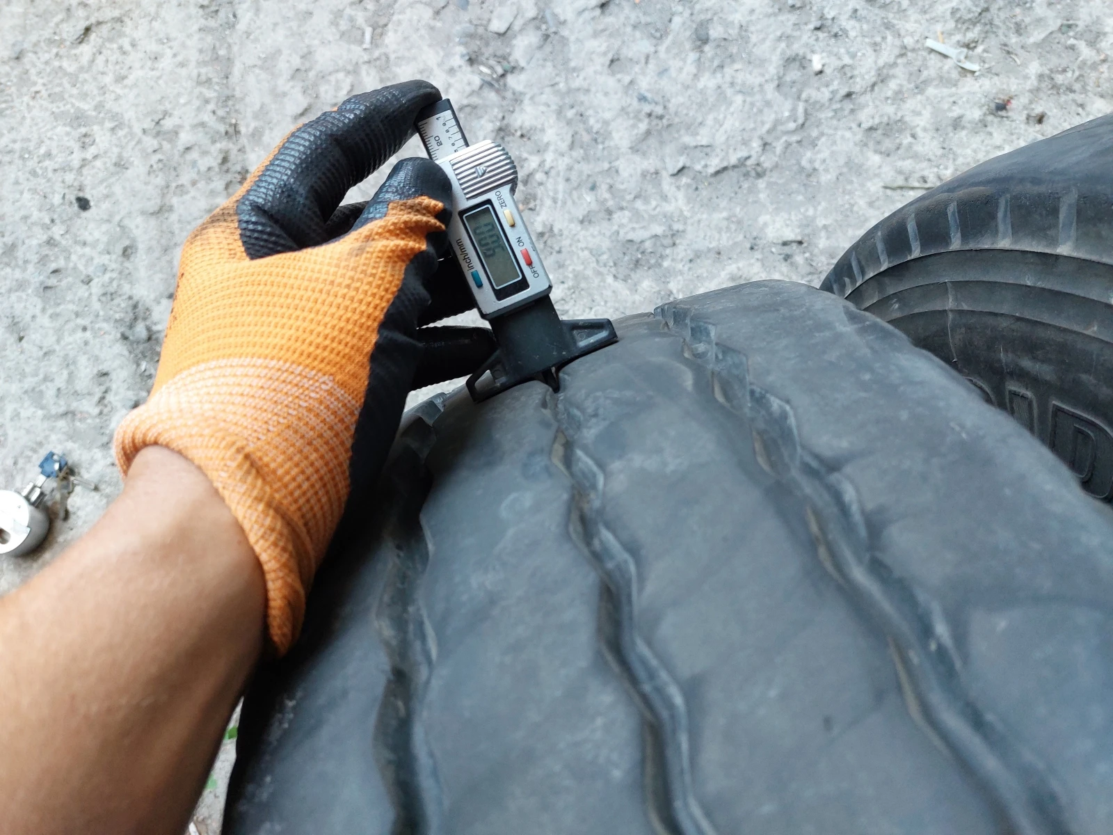 ���� 235/75R17.5 | Mobile.bg � ����������� 4