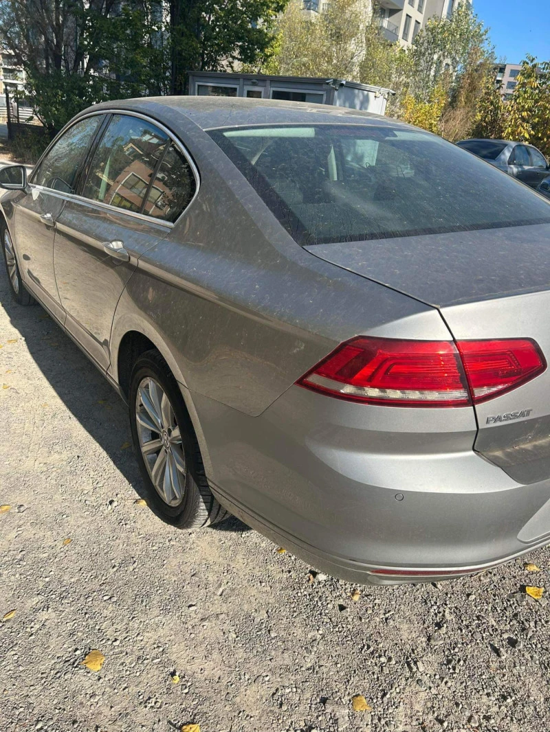 VW Passat 1.6TDI, снимка 4 - Автомобили и джипове - 49464231