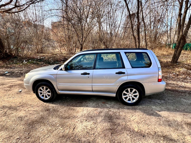 Subaru Forester, снимка 2 - Автомобили и джипове - 47393824