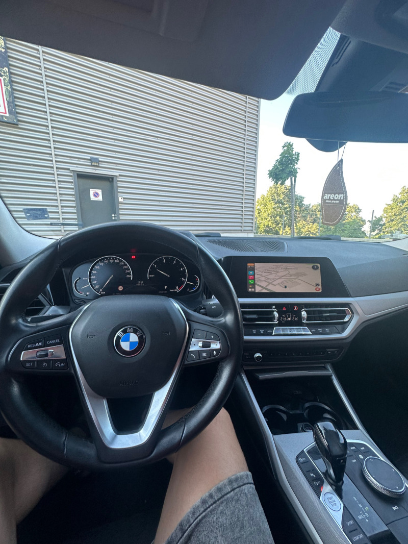 BMW 320, снимка 10 - Автомобили и джипове - 45216523