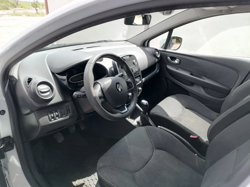 Renault Clio 1.5 DCI, снимка 8 - Автомобили и джипове - 47283022