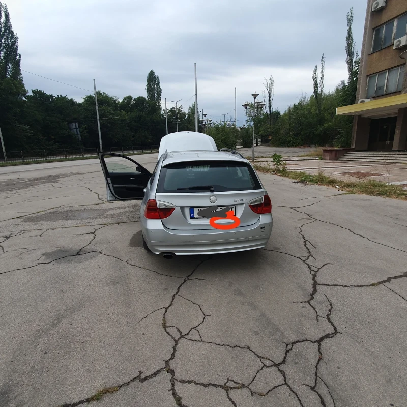 BMW 320, снимка 2 - Автомобили и джипове - 47397764