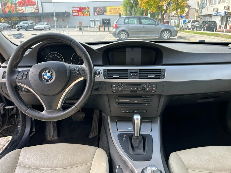 BMW 330 xDrive, снимка 10 - Автомобили и джипове - 47585040