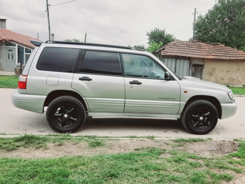 Subaru Forester, снимка 1 - Автомобили и джипове - 47863124