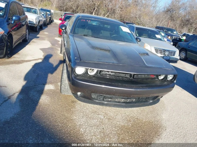 Dodge Challenger SXT, снимка 2 - Автомобили и джипове - 48552558