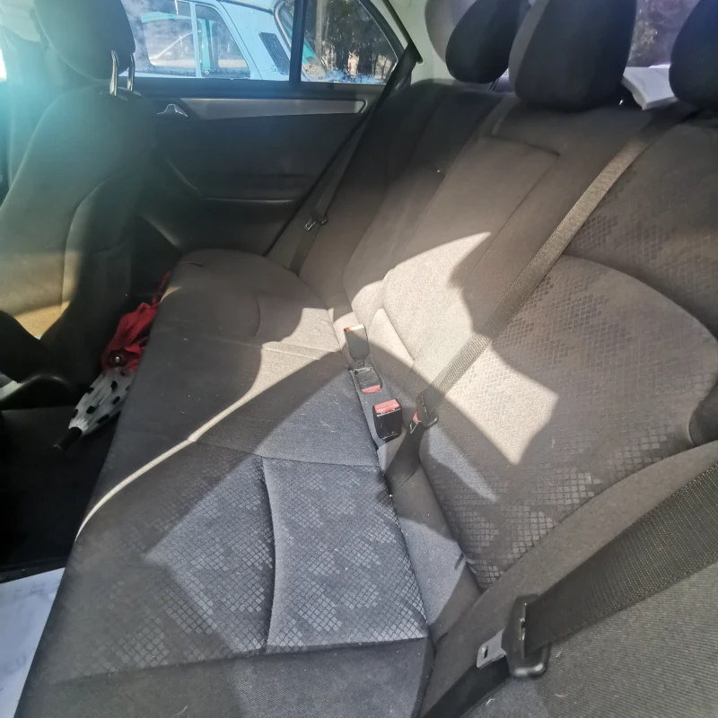 Mercedes-Benz C 320 Елеганс, снимка 10 - Автомобили и джипове - 52500735
