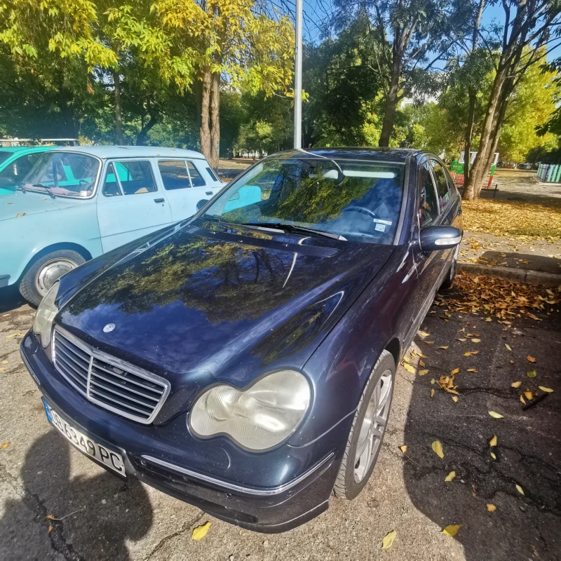Mercedes-Benz C 320 Елеганс, снимка 7 - Автомобили и джипове - 52500735