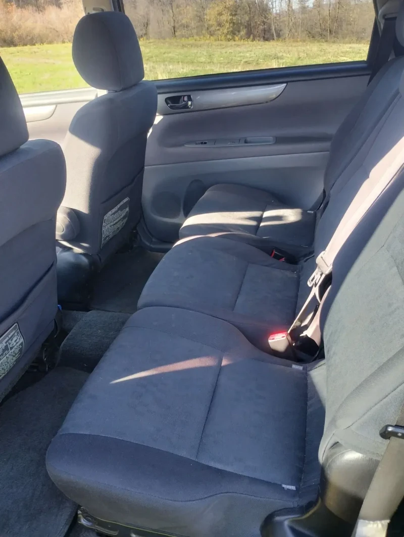 Toyota Avensis verso, снимка 7 - Автомобили и джипове - 52527484