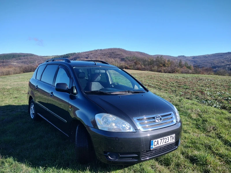 Toyota Avensis verso, снимка 2 - Автомобили и джипове - 52527484