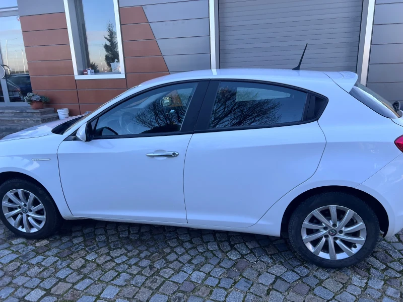 Alfa Romeo Giulietta 1.4 T  E6, снимка 8 - Автомобили и джипове - 52748031