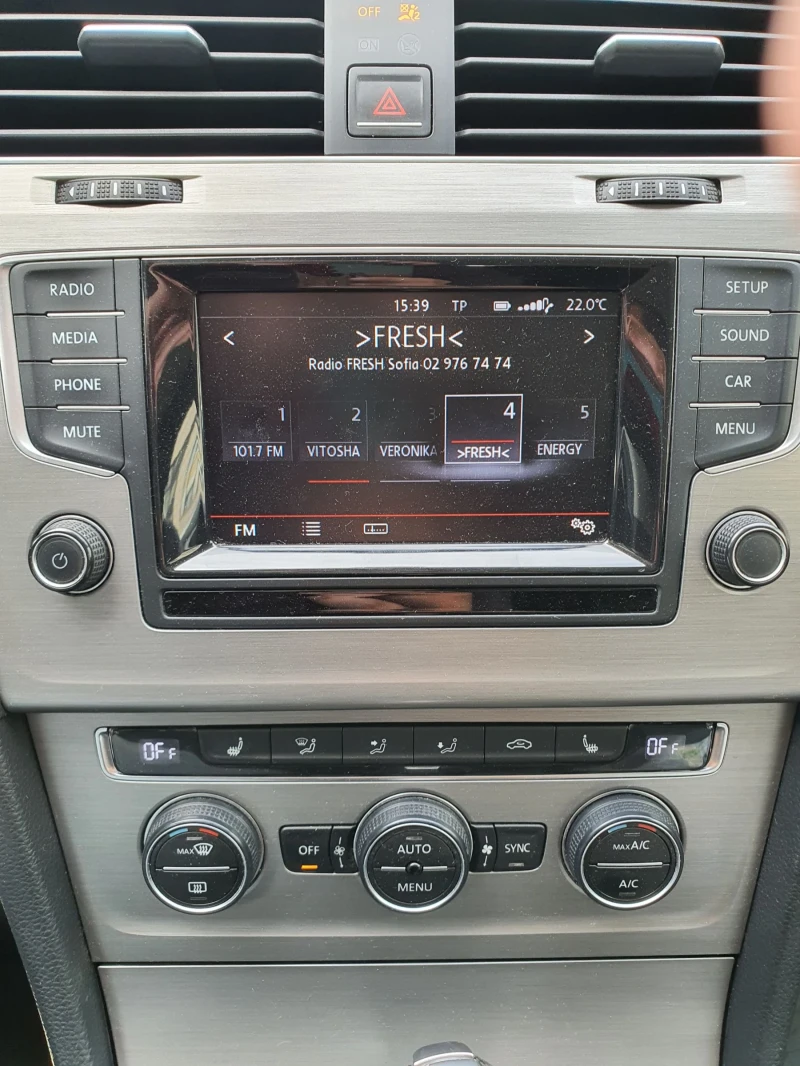 VW Golf 1.4 110кс, снимка 10 - Автомобили и джипове - 52916767