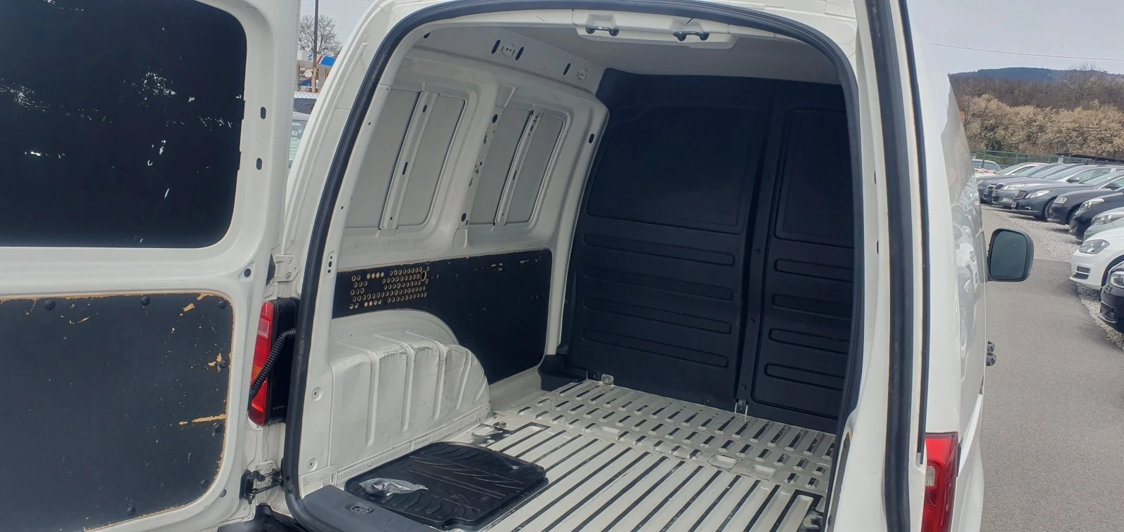 VW Caddy 2.0 tdi  102ks | Mobile.bg — изображение 12