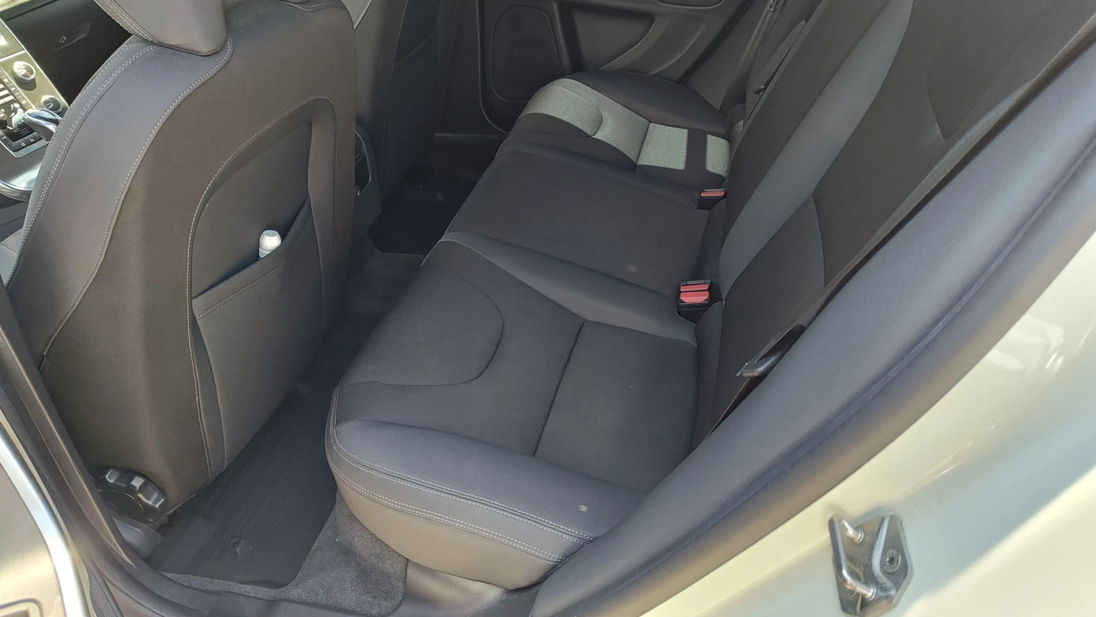 Volvo V60 inscription - изображение 8