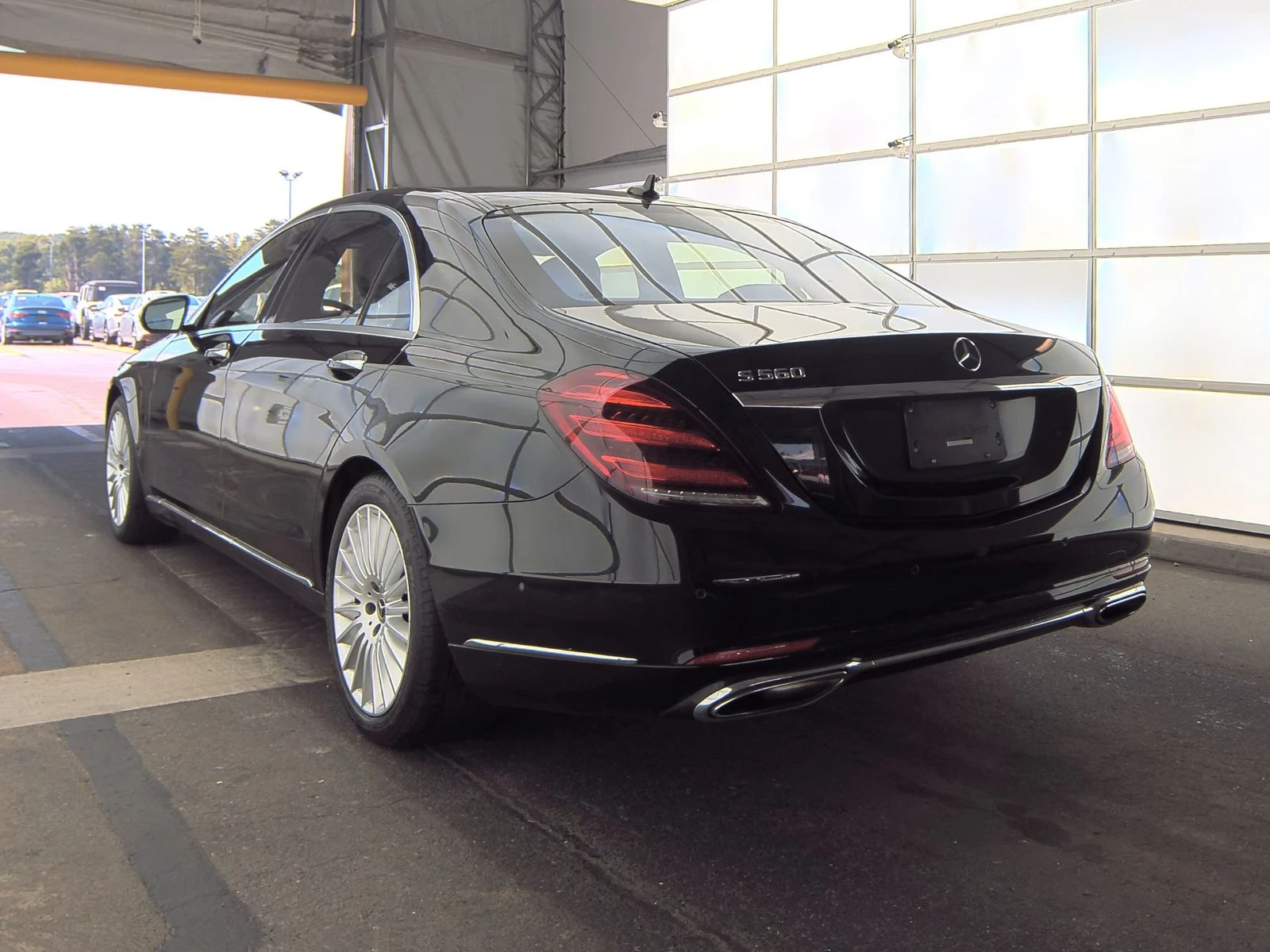 Mercedes-Benz S 560 FACELIFT* BURMASTER* LANE ASSIST* KEYLESS* AMBIENT - изображение 6