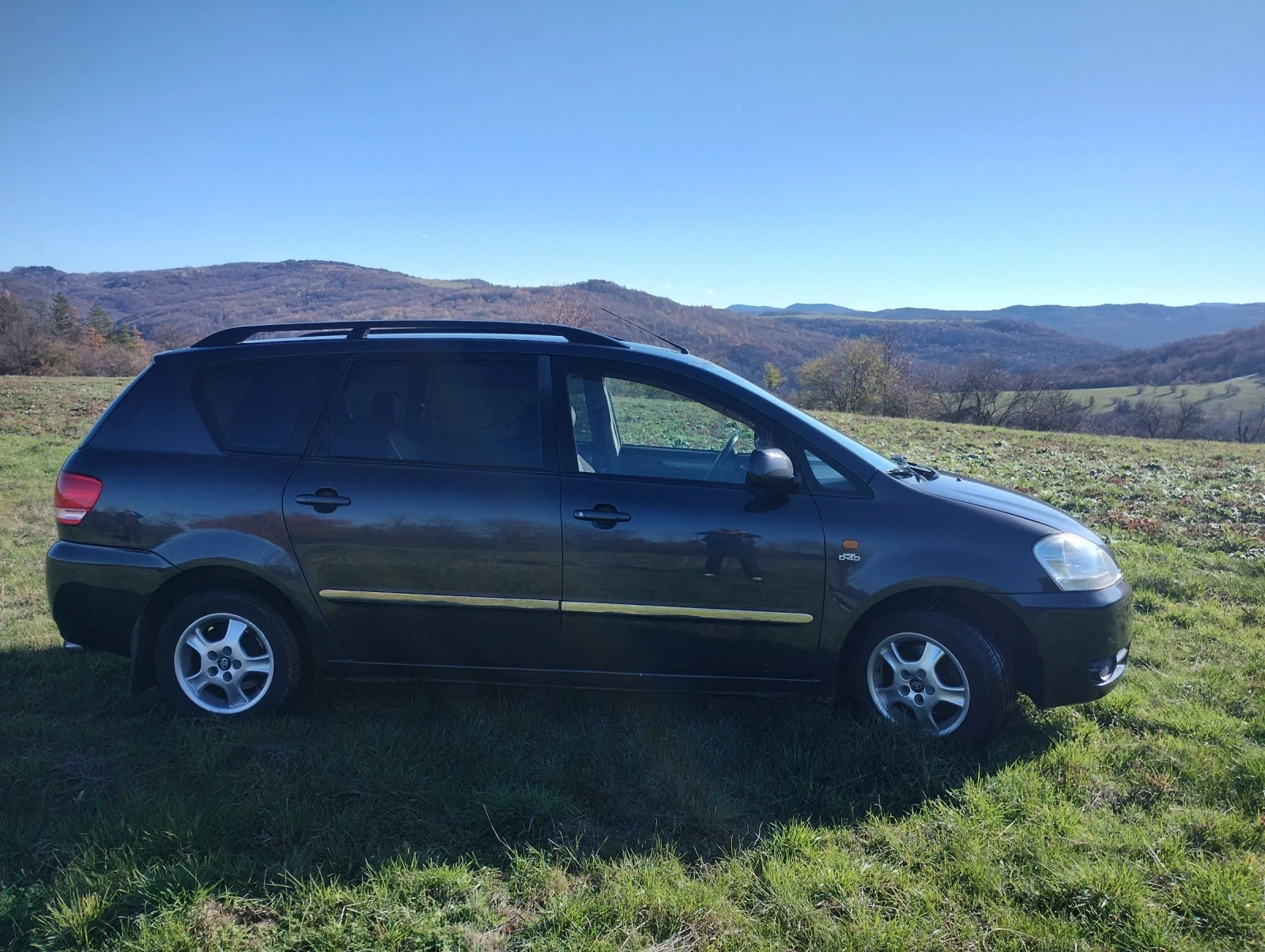 Toyota Avensis verso  - изображение 4