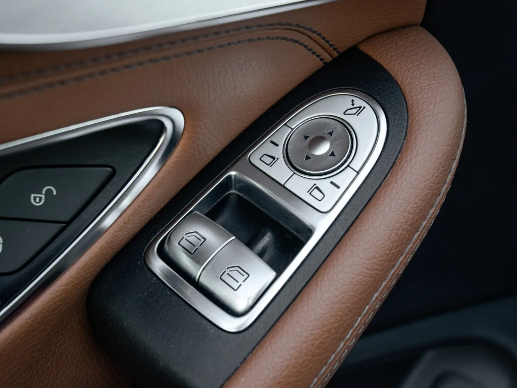 Mercedes-Benz C 300 * 300| AMG| COUPE| BROWN INT| NAV| PANOROOF| B.SPO | Mobile.bg � ����������� 11