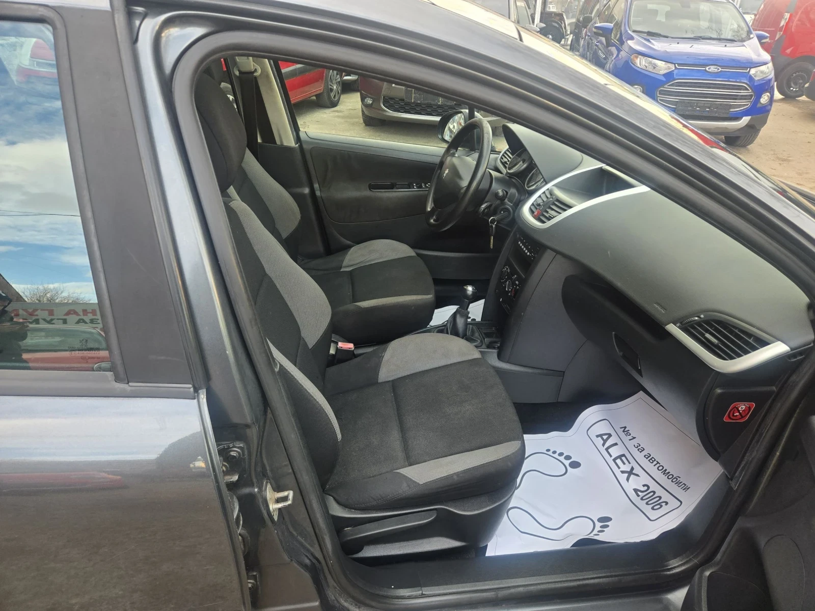 Peugeot 207 1.4 бензин - изображение 6