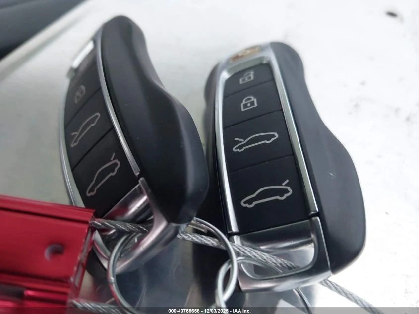 Porsche Taycan � * CARFAX*  | Mobile.bg � ����������� 11