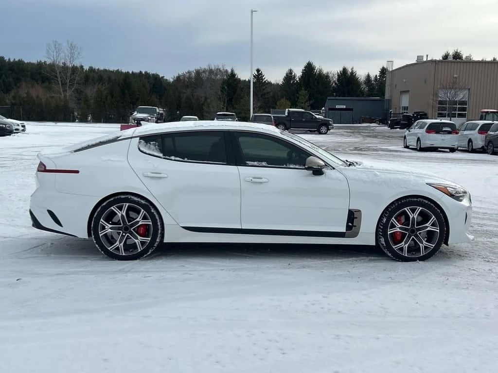 Kia Stinger * GT Limited AWD | Nav | Sunroof | Heated/Cooled S | Mobile.bg � ����������� 3