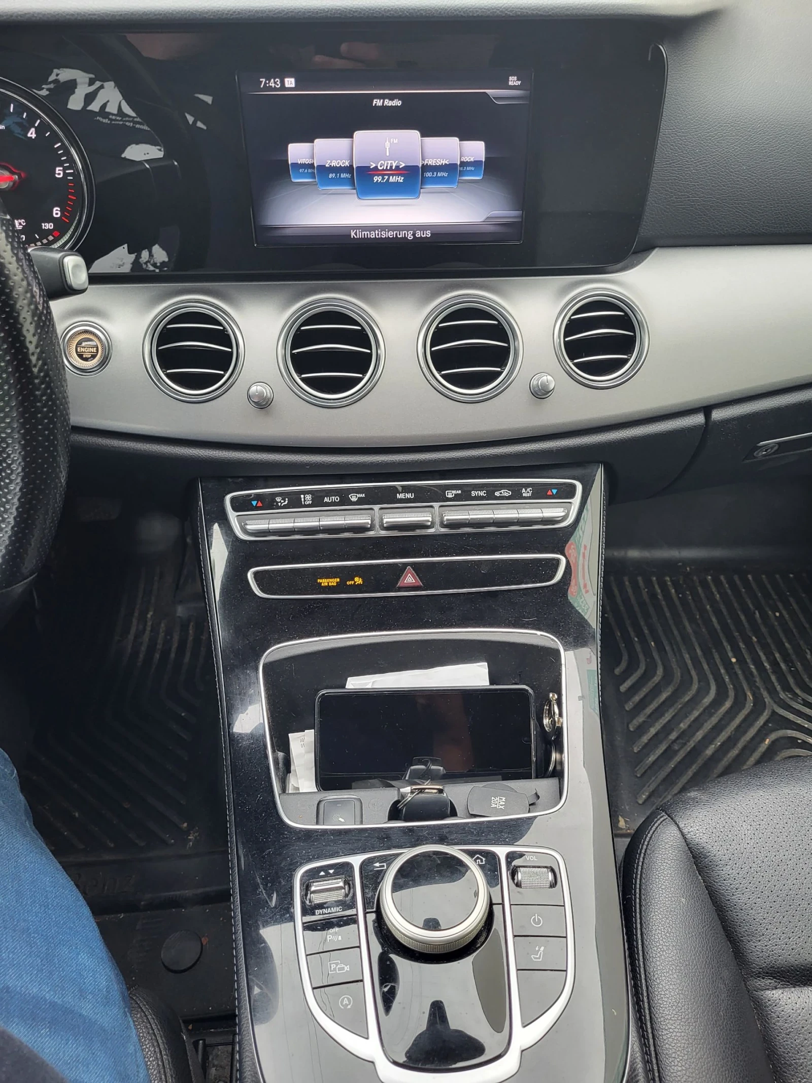 Mercedes-Benz E 200 428000км колата се кара всеки ден - изображение 7