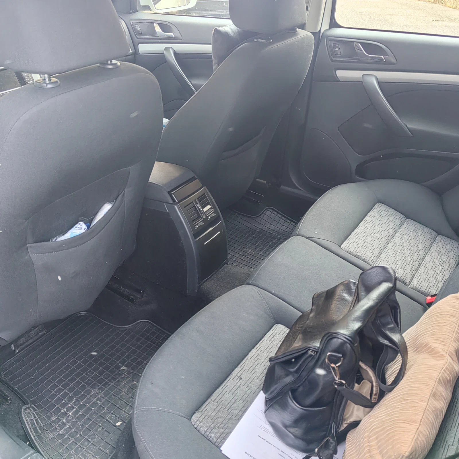 Skoda Octavia, снимка 9 - Автомобили и джипове - 53779858