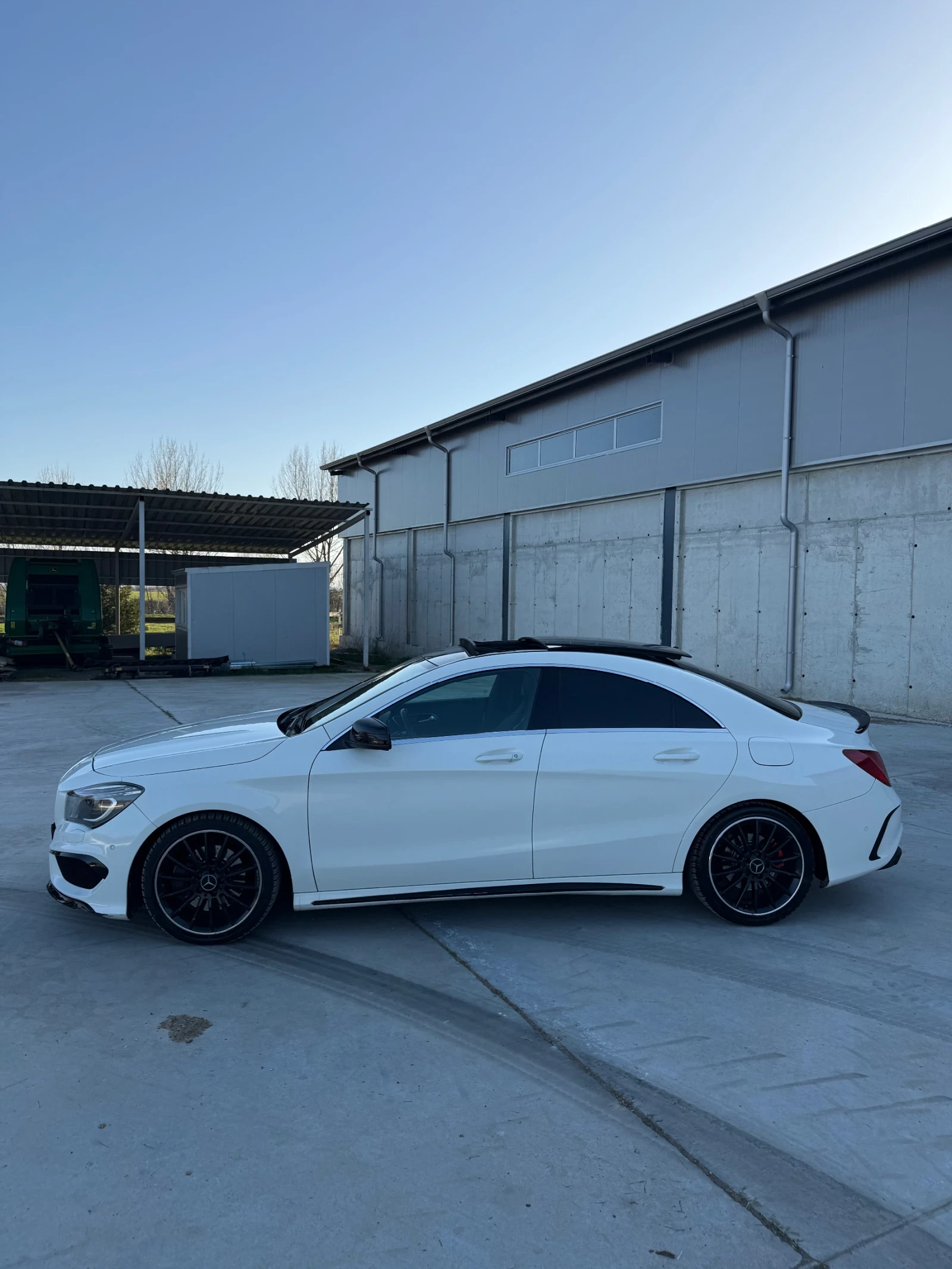 Mercedes-Benz CLA 220, снимка 6 - Автомобили и джипове - 53829065