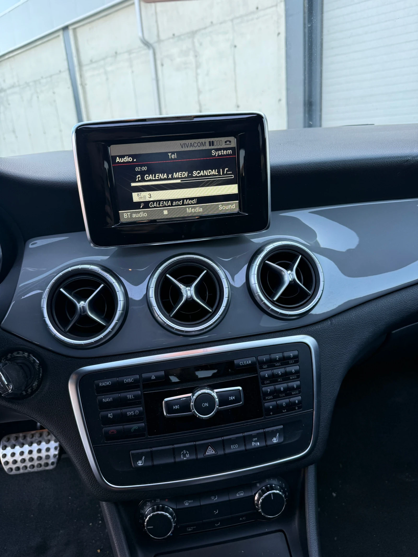 Mercedes-Benz CLA 220, снимка 14 - Автомобили и джипове - 53829065