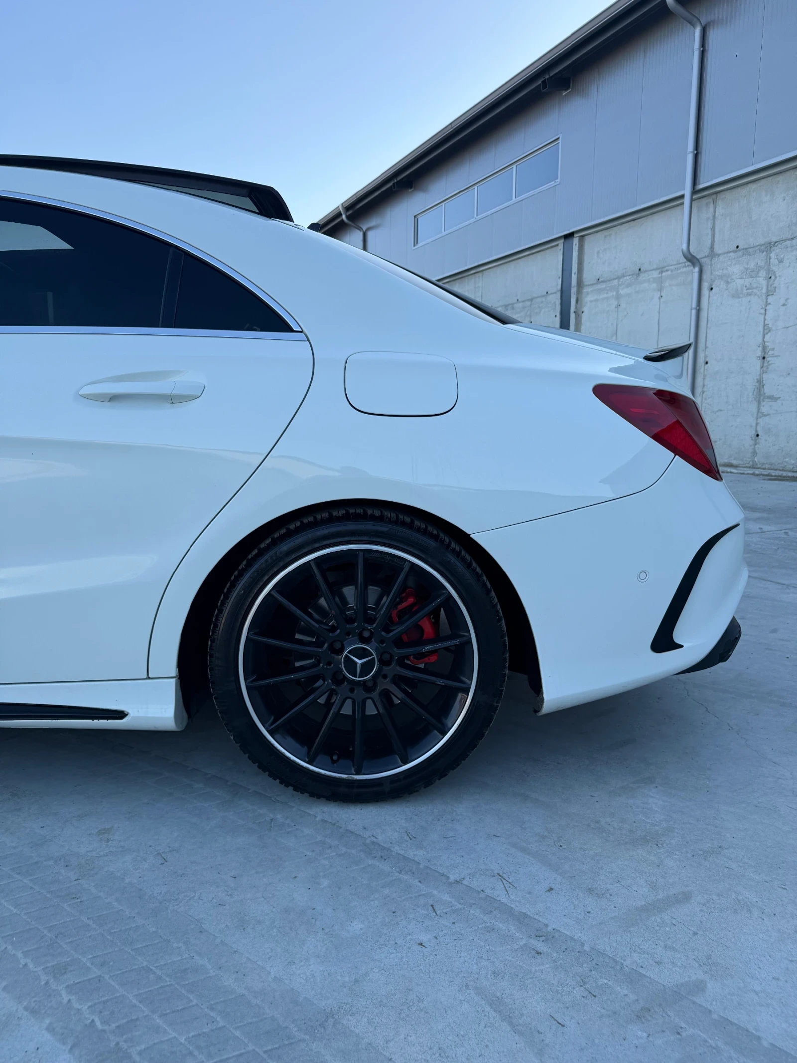 Mercedes-Benz CLA 220, снимка 10 - Автомобили и джипове - 53829065