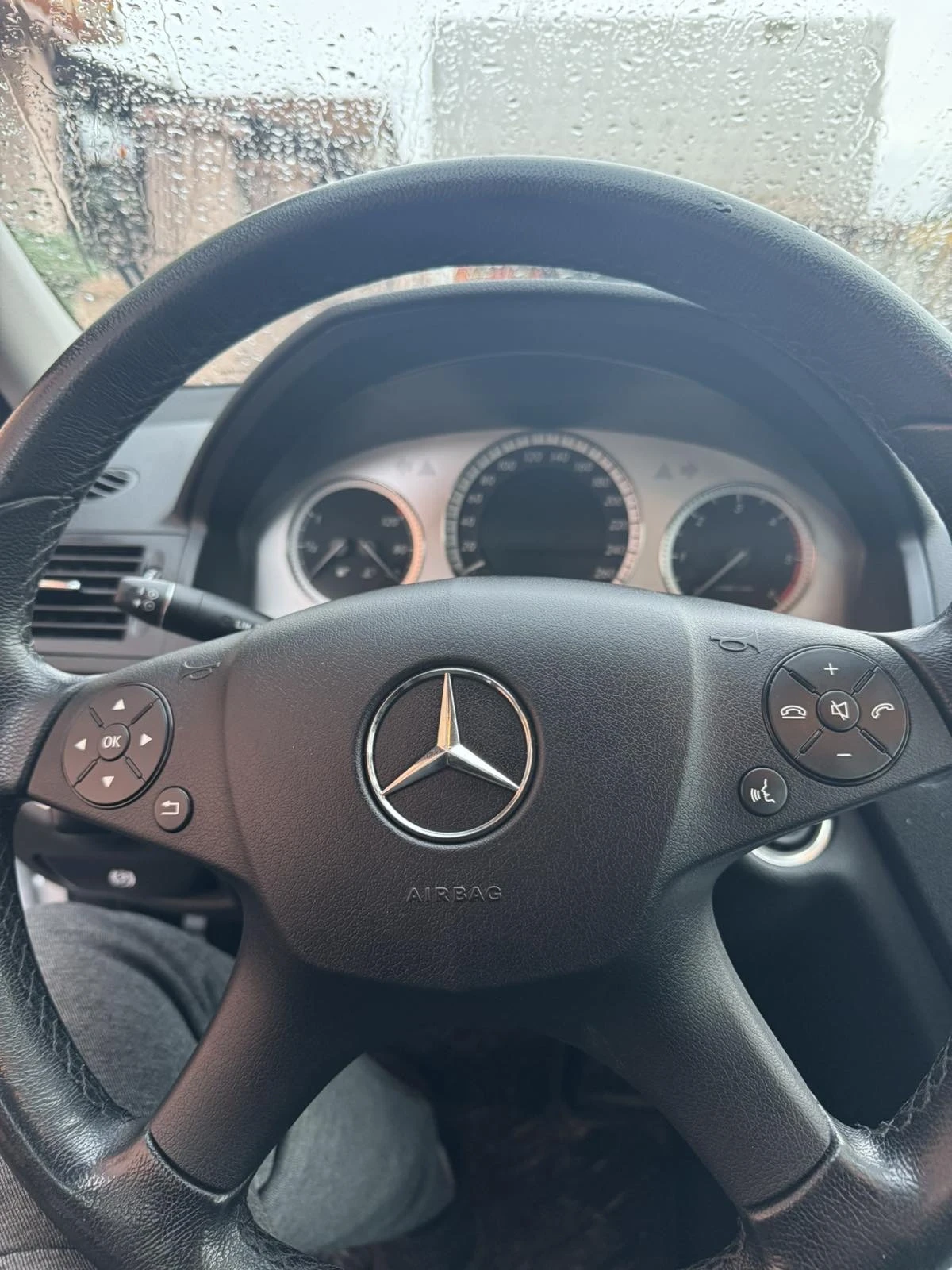 Mercedes-Benz C 220, снимка 4 - Автомобили и джипове - 54730300
