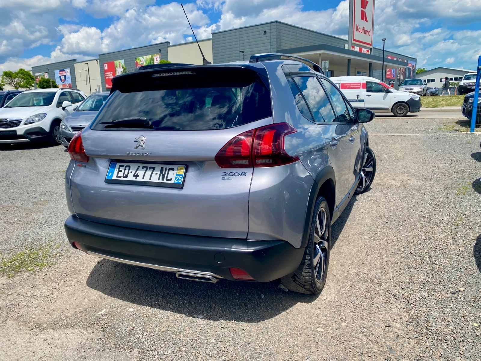 Peugeot 2008, снимка 7 - Автомобили и джипове - 54740439