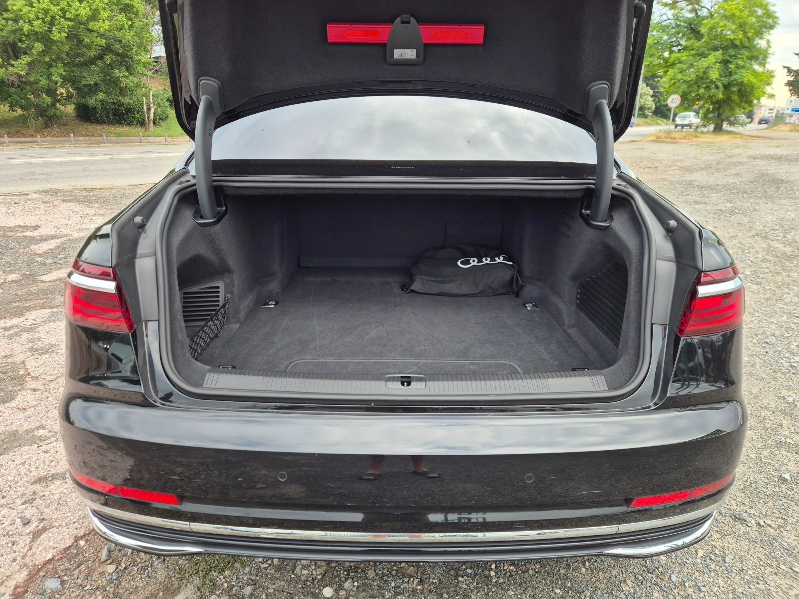 Audi A8 60TFSIe Plug-in Hybrid, снимка 11 - Автомобили и джипове - 55141235