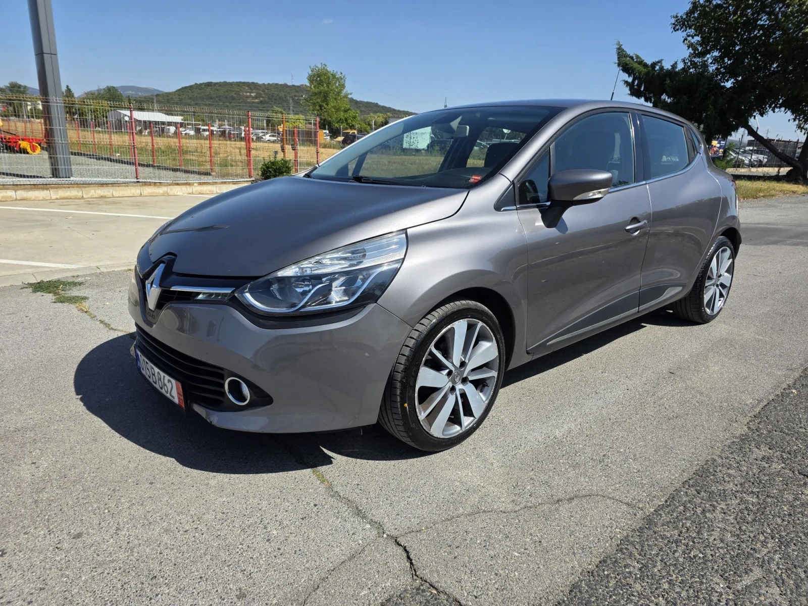 Renault Clio 1.2 бензин автомат