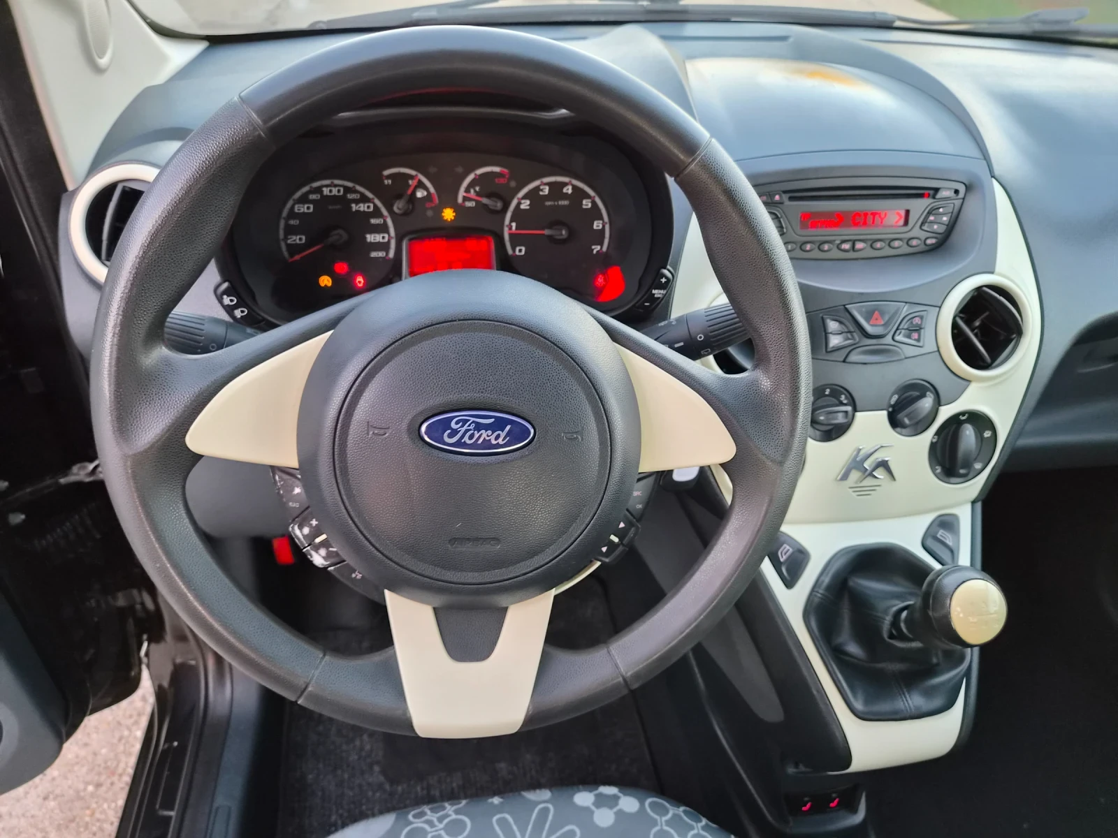 Ford Ka 1.2i EURO 6, снимка 13 - Автомобили и джипове - 55873166