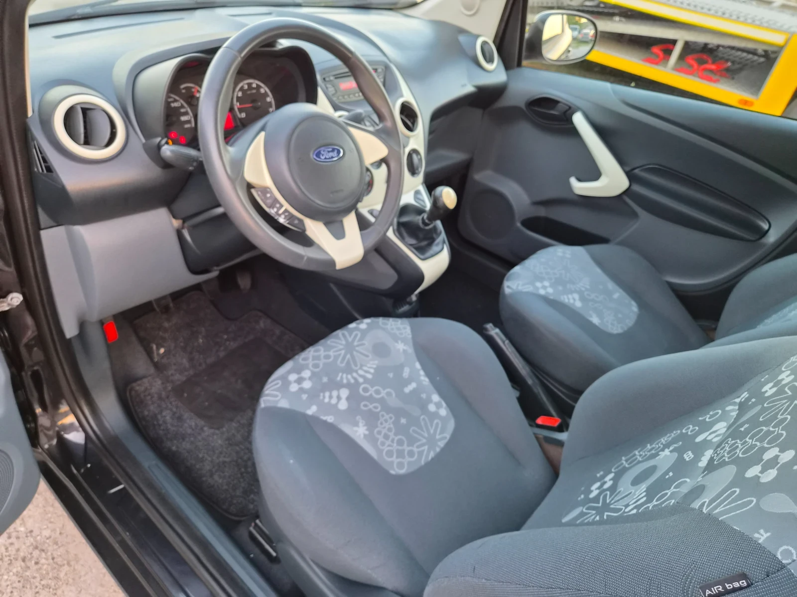 Ford Ka 1.2i EURO 6, снимка 10 - Автомобили и джипове - 55873166