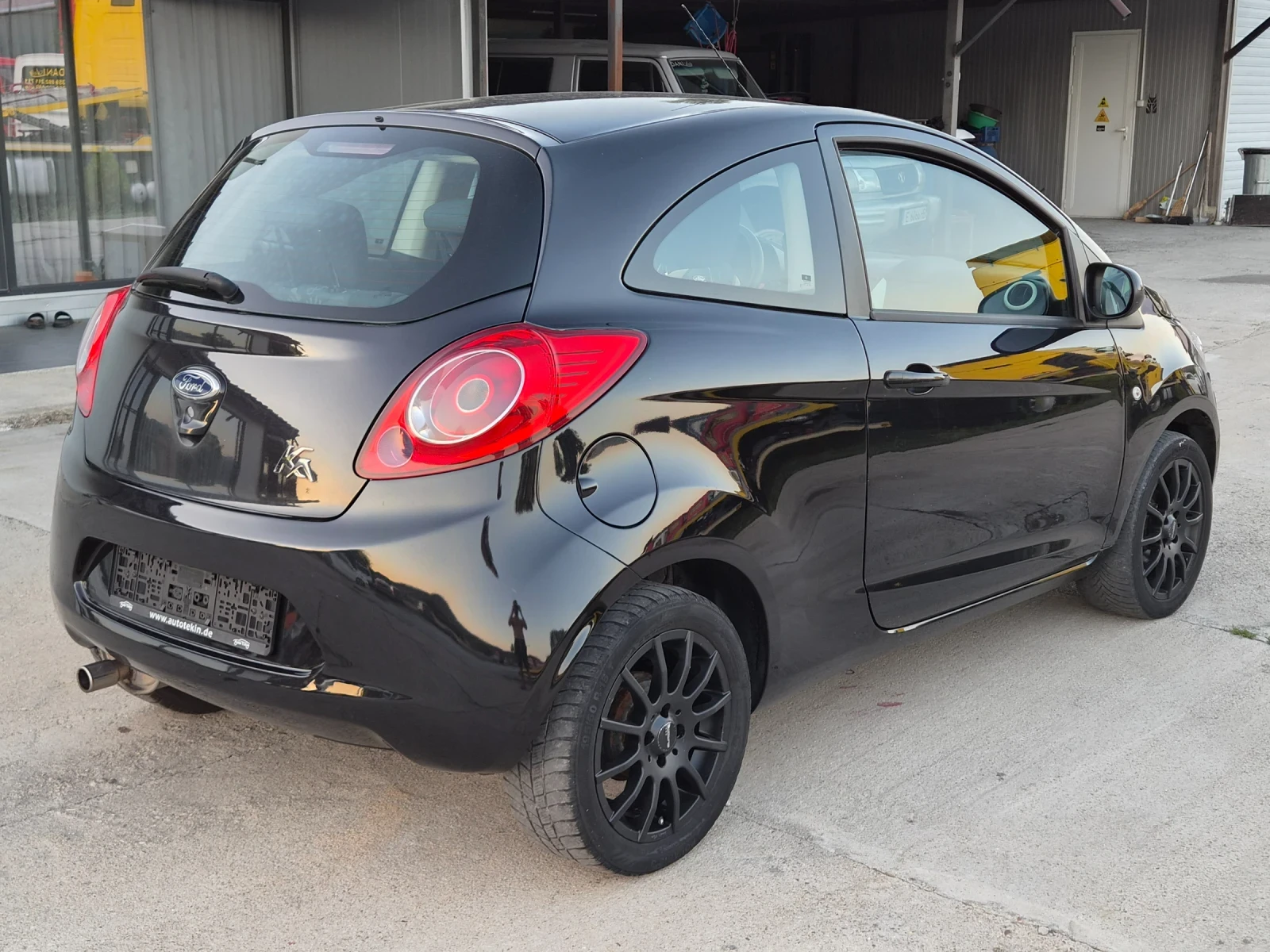 Ford Ka 1.2i EURO 6, снимка 4 - Автомобили и джипове - 55873166