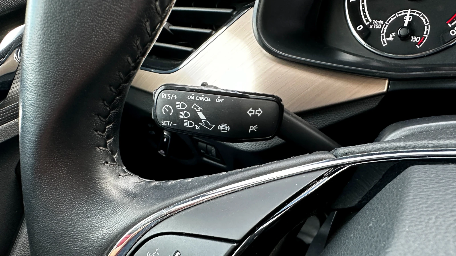 Skoda Scala Style 1.0 TSI, снимка 12 - Автомобили и джипове - 56279500