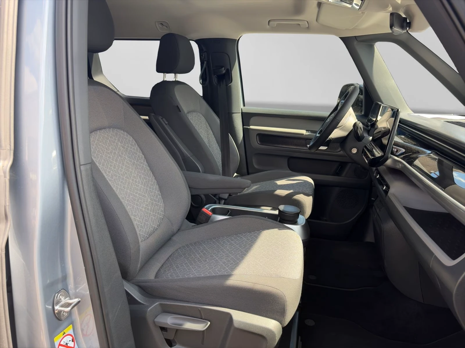 VW ID.Buzz 77kW* PRO* DISTR* KEYLESS* LED* CARPLAY*  | Mobile.bg � ����������� 9