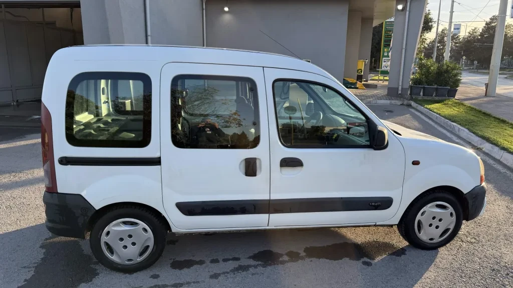 Renault Kangoo 1.9 dti, снимка 5 - Автомобили и джипове - 56624435