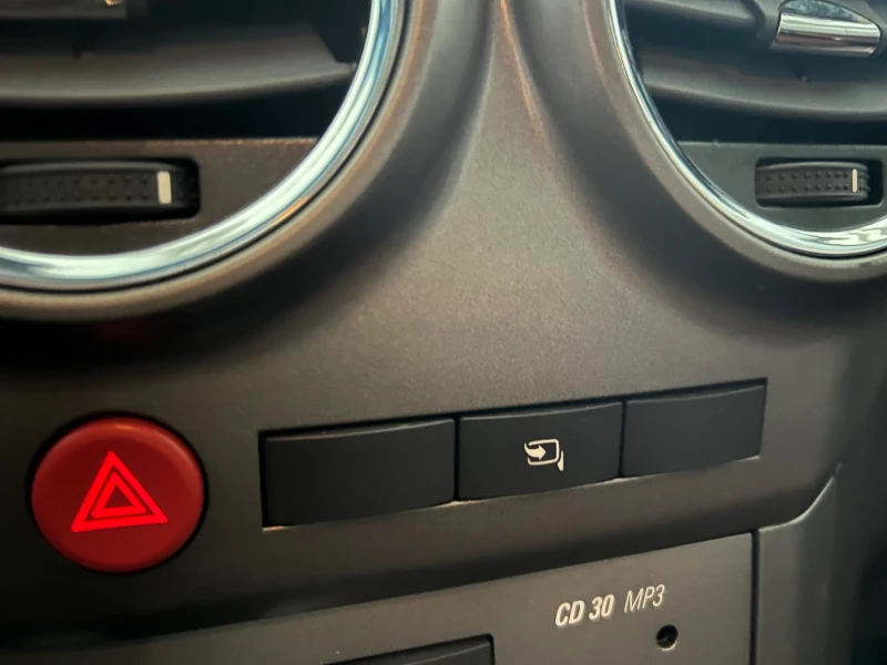 Opel Antara 2.0CDTI 4x4 koja bi-xenon , снимка 14 - Автомобили и джипове - 52565422