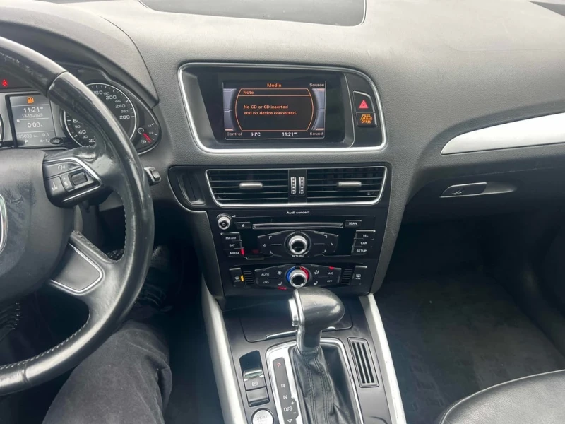 Audi Q5 2.0T Komfort 2017* CARFAX * БЕЗ ПЪРВОНАЧА, снимка 9 - Автомобили и джипове - 52633715