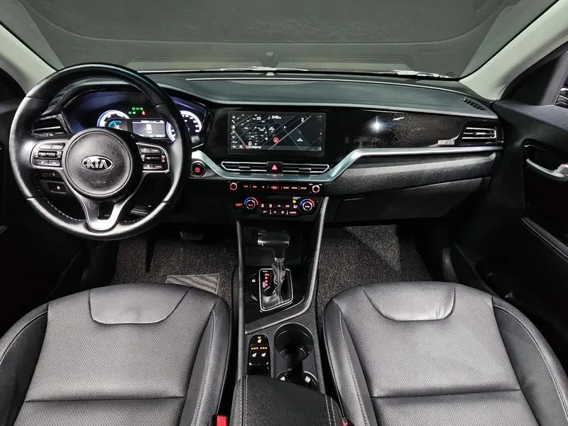 Kia Niro 1.6 Hev Prestige, снимка 13 - Автомобили и джипове - 56128225