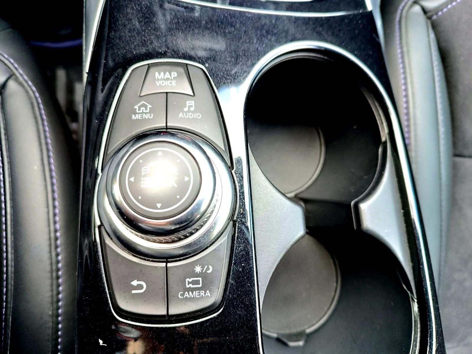 Infiniti Q30 S AWD  | Mobile.bg   14